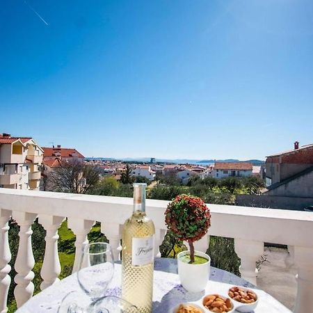 Family Holiday Apartments Lucia Vodice Eksteriør billede