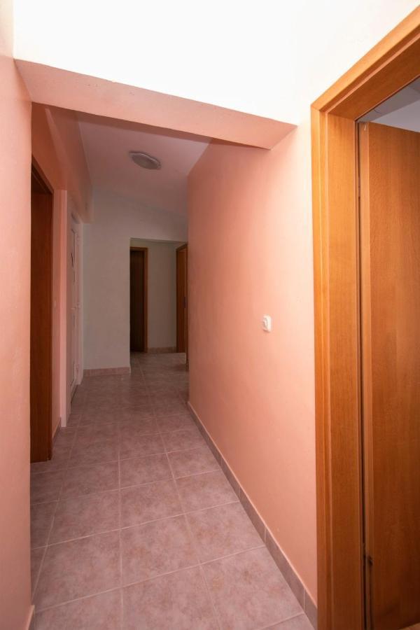 Family Holiday Apartments Lucia Vodice Eksteriør billede