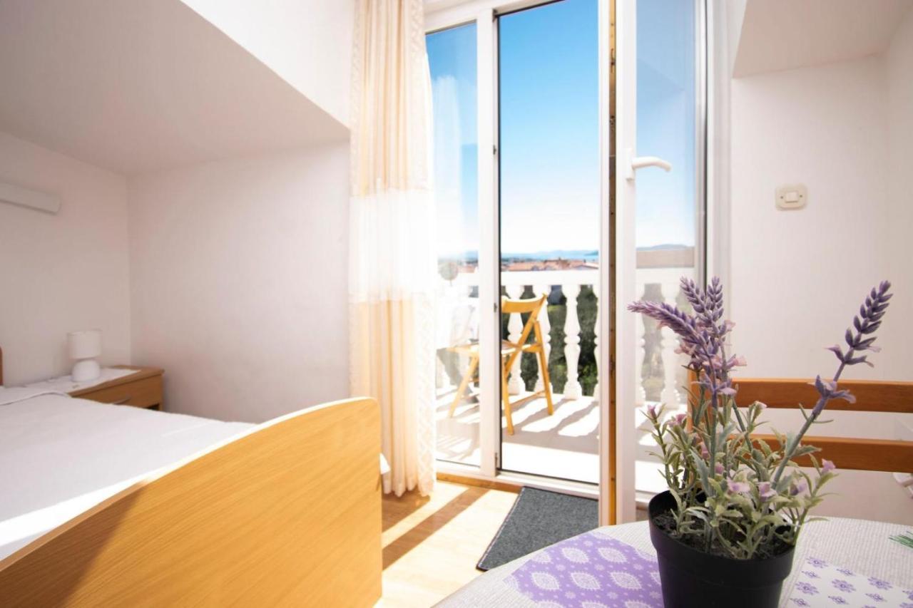 Family Holiday Apartments Lucia Vodice Eksteriør billede