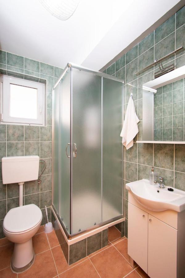 Family Holiday Apartments Lucia Vodice Eksteriør billede